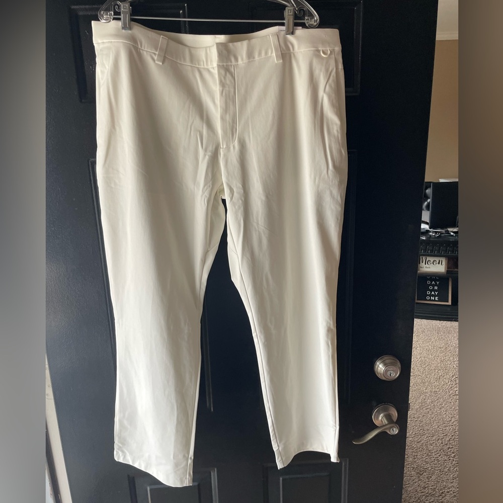 Nike 24.7 PerfectStretch Men's Dri-FIT Regular Chino white size 40x30
NWT